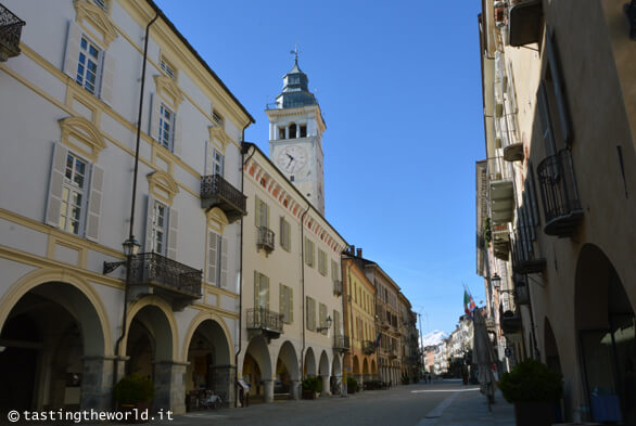 Via Roma e Torre Civica a Cuneo