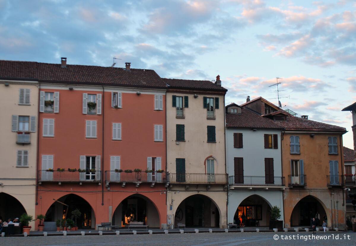 Piazza Cavour, Vercelli