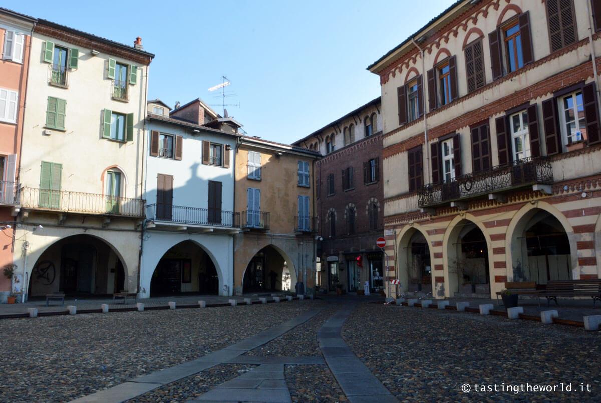 Piazza Cavour, Vercelli