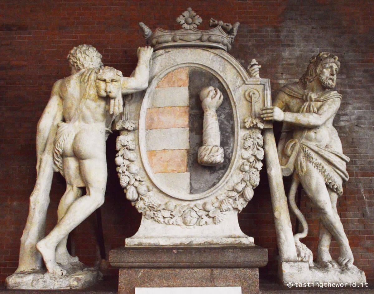 Emblema di Cremona, Loggia dei Militi (Cremona)
