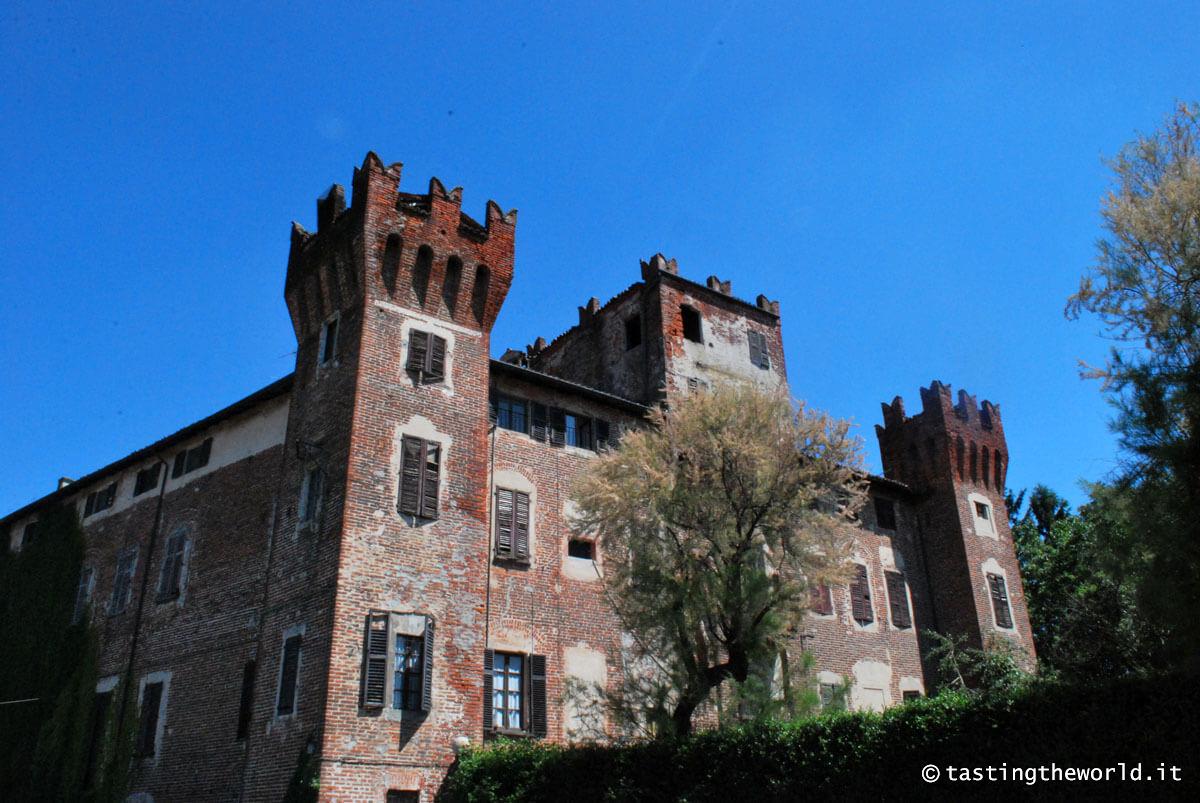 Castello di Nibbiola